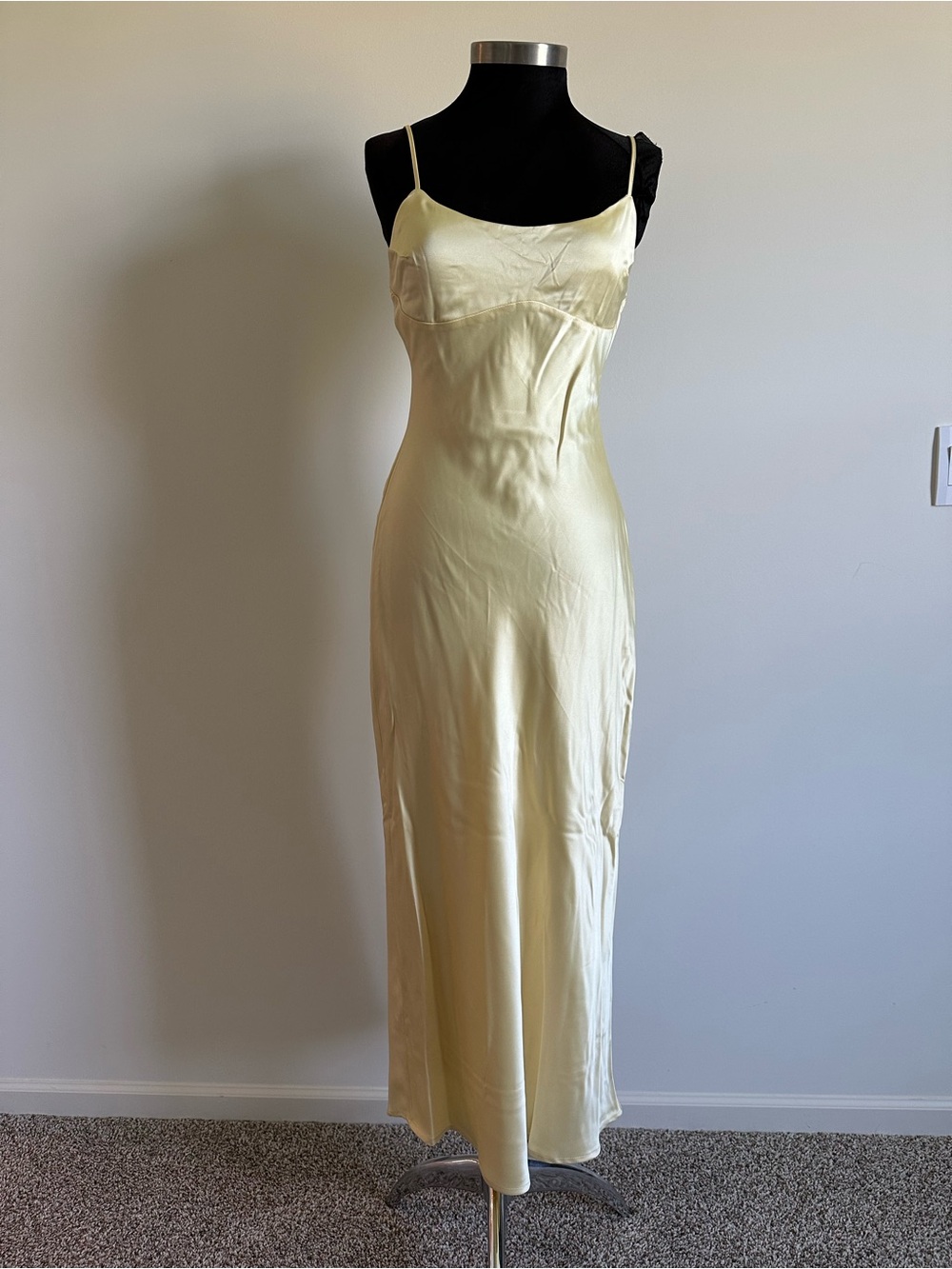 Elegant Pale Yellow Slip Dress with Spaghetti Straps